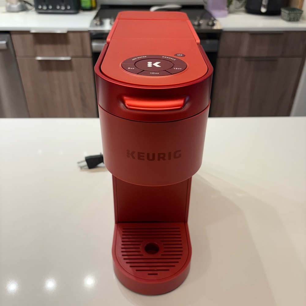 Keurig K-Slim Single Serve Coffee Maker in Scarlet Red - Picture 3 of 7